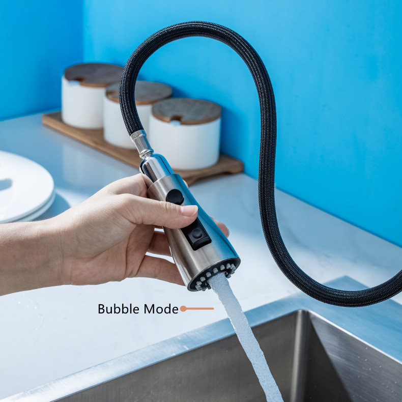 Single Hole Kitchen Faucet with Pull-Out Sprayer